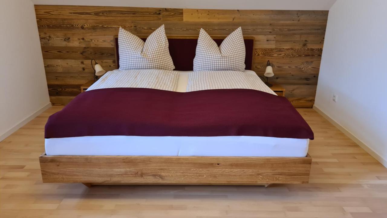 Bunter Hirsch Ferienwohnung Im Garmischer Zentrum Extérieur photo