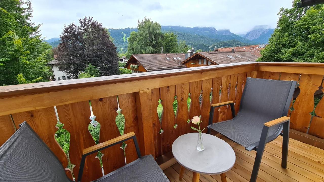 Bunter Hirsch Ferienwohnung Im Garmischer Zentrum Extérieur photo