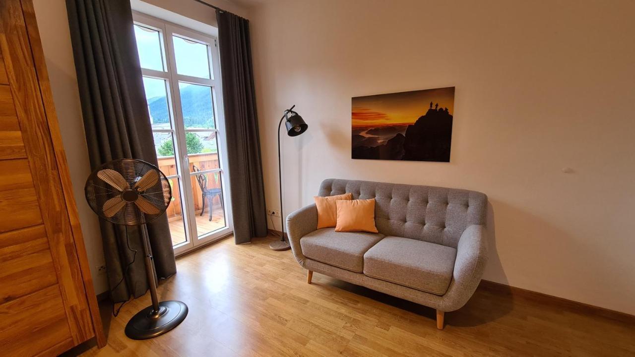 Bunter Hirsch Ferienwohnung Im Garmischer Zentrum Extérieur photo