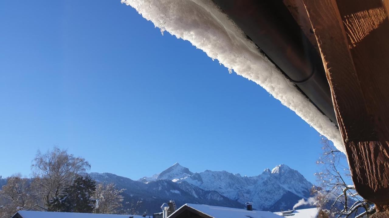 Bunter Hirsch Ferienwohnung Im Garmischer Zentrum Extérieur photo